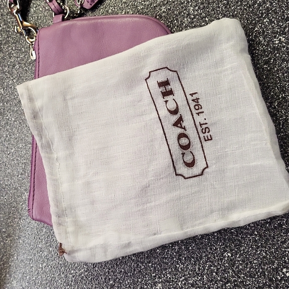 Coach Lilac Wristlet - Picture 3 of 9